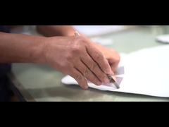 Le rétro bohémien de chaussures de fille chausse les chaussures élégantes épaisses piquantes de femmes de talon d'oisifs occasionnels