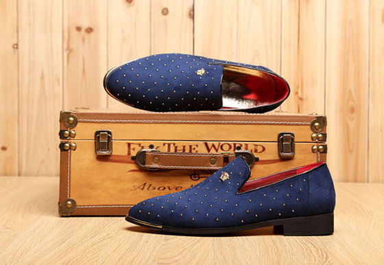 Slip On Men' s chaussures décontractées bleu / noir personnalisé avec rivets métalliques
