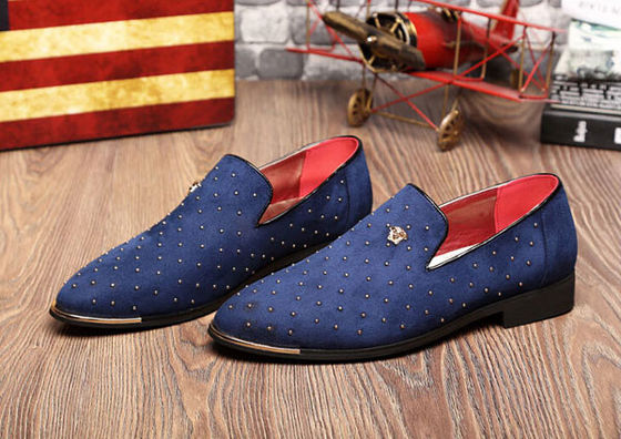 Slip On Men' s chaussures décontractées bleu / noir personnalisé avec rivets métalliques
