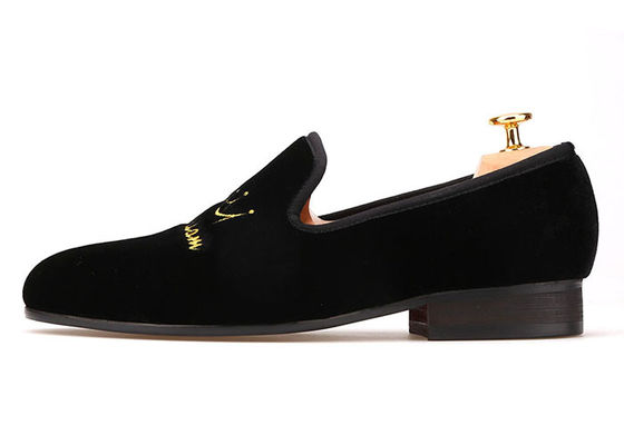 Chaussures pour hommes Chaussures pour hommes à velours Broderie OEM Chaussures décontractées plates pour la fête