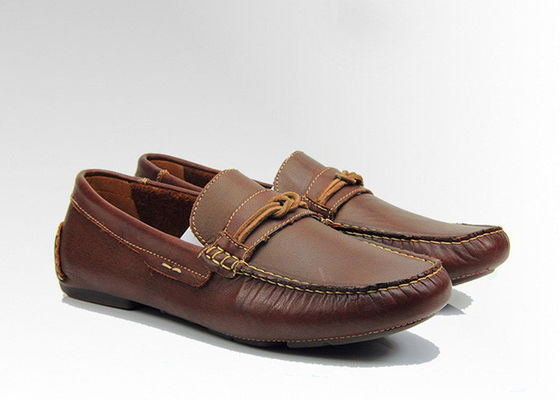 Coiffures en cuir pour hommes en cuir brun sur mesure Coiffures en cuir plat faites à la main