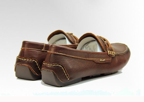 Coiffures en cuir pour hommes en cuir brun sur mesure Coiffures en cuir plat faites à la main