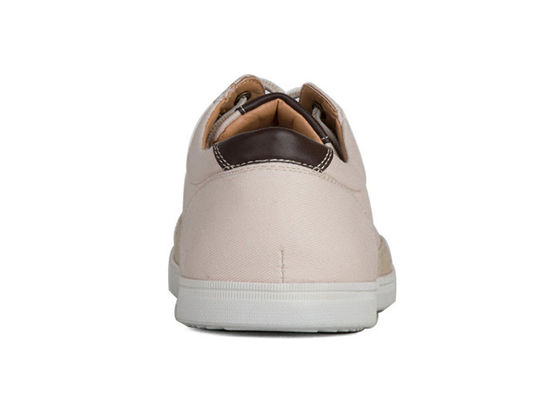 Des chaussures de course en cuir doux pour hommes, des chaussures de conduite en toile plate.