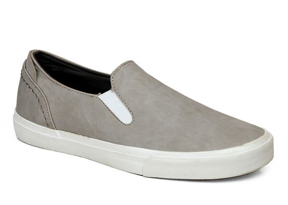 Des chaussures décontractées pour hommes, des chaussures décontractées pour hommes.