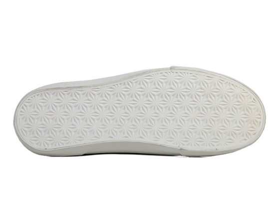 Des chaussures décontractées pour hommes, des chaussures décontractées pour hommes.