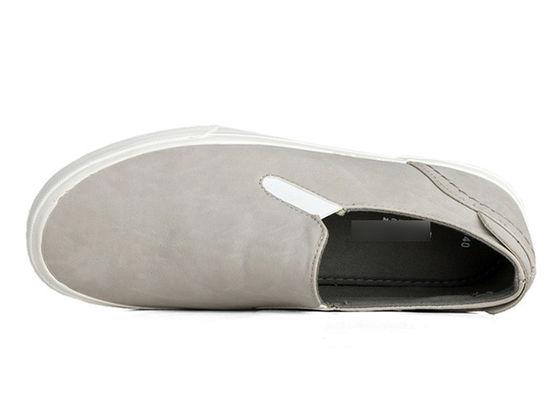 Des chaussures décontractées pour hommes, des chaussures décontractées pour hommes.