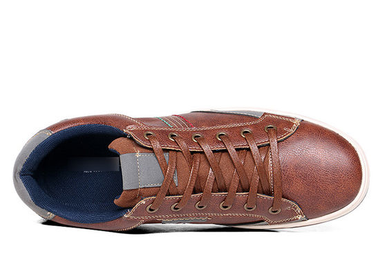 Les hommes en cuir cousant des lacets en haut des chaussures Casual Men Slip On Oxford Chaussures pour l'été