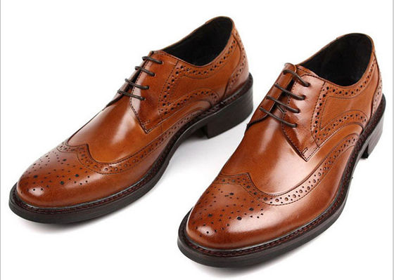 Chaussures d'homme en cuir authentique en peau brune foncée Chaussures d'automne printanières