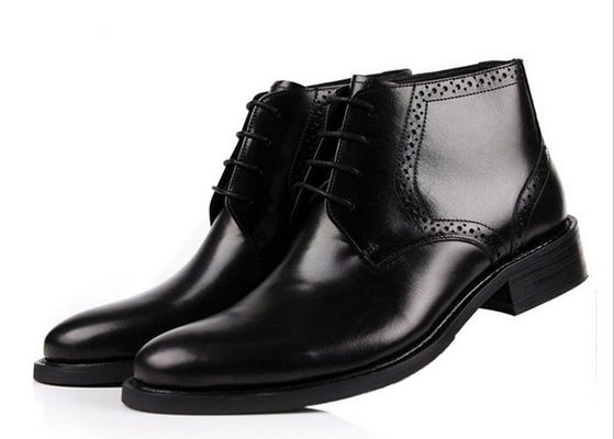 Boots à chevilles pour hommes en cuir à grain entier à orteils ronds en noir et marron