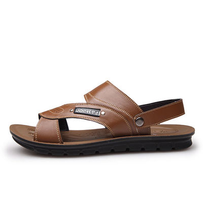 Des sandales en cuir pour homme, des sandales douces.