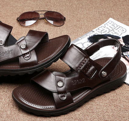 Sandales en cuir pour homme d' été. Sandales en cuir pour homme.