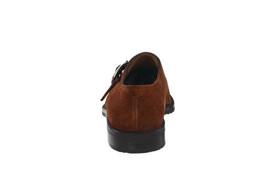 Des chaussures d' oxford en lacet, des chaussures à bretelles de moine en cuir.