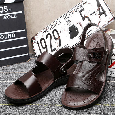 Sandales en cuir faits à la main pour hommes Sandales de plage noires avec dessus en cuir