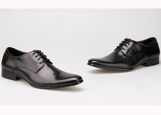En cuir de vache, chaussures à talons plats, chaussures à talons doux, chaussures noires.