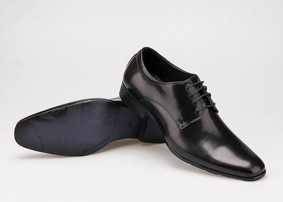 En cuir de vache, chaussures à talons plats, chaussures à talons doux, chaussures noires.