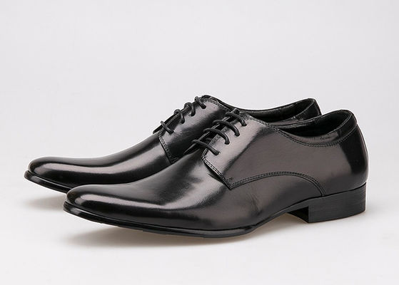 En cuir de vache, chaussures à talons plats, chaussures à talons doux, chaussures noires.