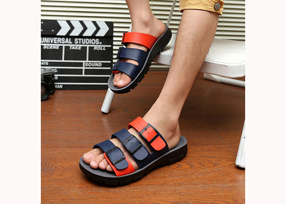 ODM Hommes Chaussons en cuir décontractés Sandals en cuir de vache authentiques Hommes Designer Flip Flops