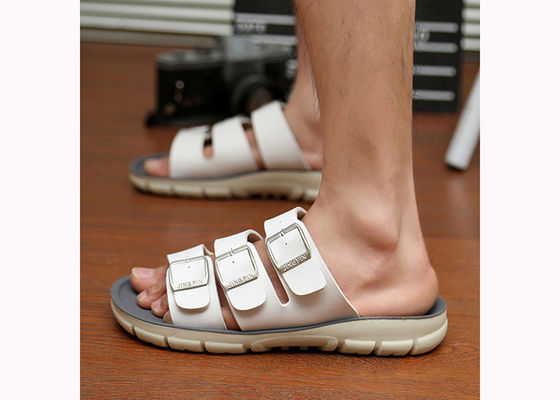 ODM Hommes Chaussons en cuir décontractés Sandals en cuir de vache authentiques Hommes Designer Flip Flops