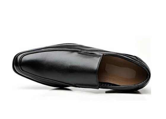 Chaussures à talons noirs Durabilité masculine Chaussures de sport pour les événements formels