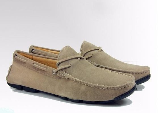 Des lunettes de velours douces et non glissantes, des chaussures de velours pour hommes