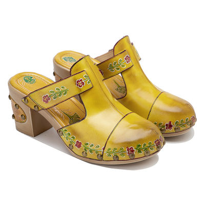 Sandals féminins de mode jaune T-Strap floral Clogs en cuir pour femmes Sandals