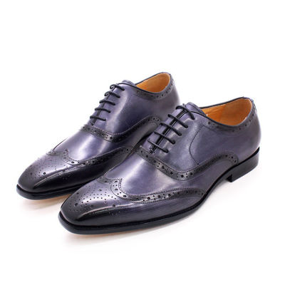 Mode, chaussures d' homme en cuir authentique, robe de mariée, chaussures d' homme