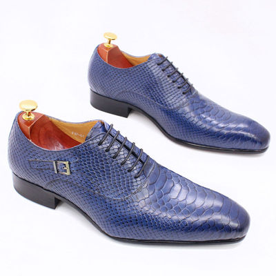 Chaussures en cuir pour hommes à talons bas chaussures pour hommes à orteils pointus chaussures avec faux motif de serpent