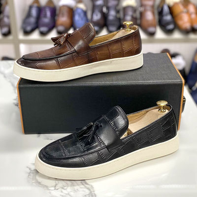 Chaussures à talons bas Hommes Slip On Tassel Hommes Noir / Brun Chaussures réelles en cuir décontractées