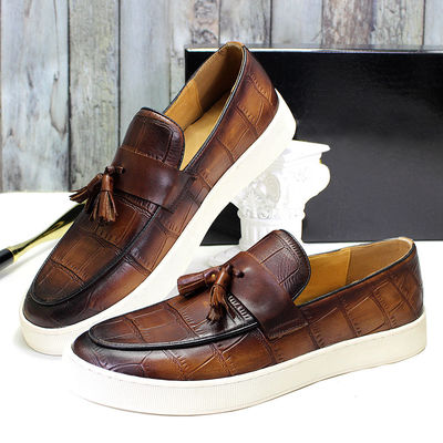 Chaussures à talons bas Hommes Slip On Tassel Hommes Noir / Brun Chaussures réelles en cuir décontractées