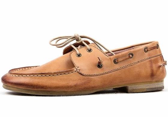 Chaussures décontractées pour hommes en cuir bronzé / Chaussures de bateau cousues à la main de luxe