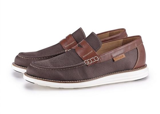 Des chaussures de luxe pour hommes avec une semelle légère