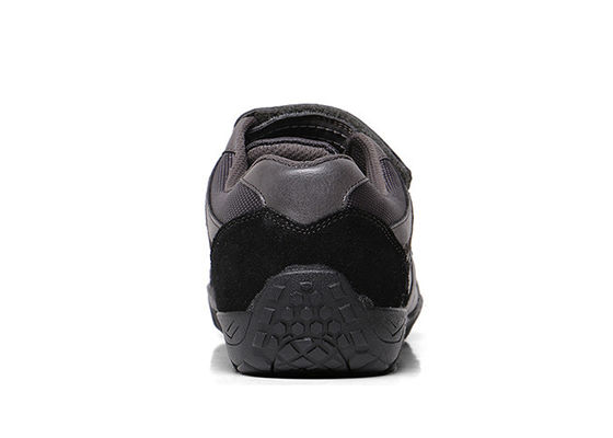 Des chaussures de sport, des chaussures de sport, des chaussures de sport, des chaussures de sport, des chaussures de sport.