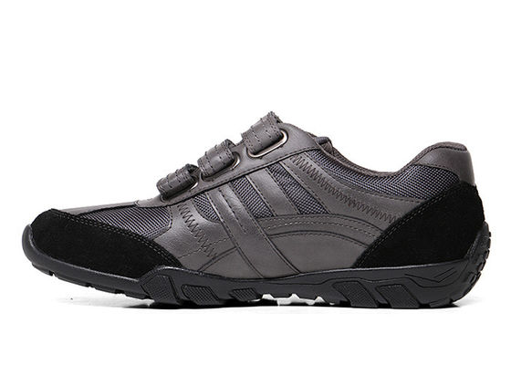 Des chaussures de sport, des chaussures de sport, des chaussures de sport, des chaussures de sport, des chaussures de sport.