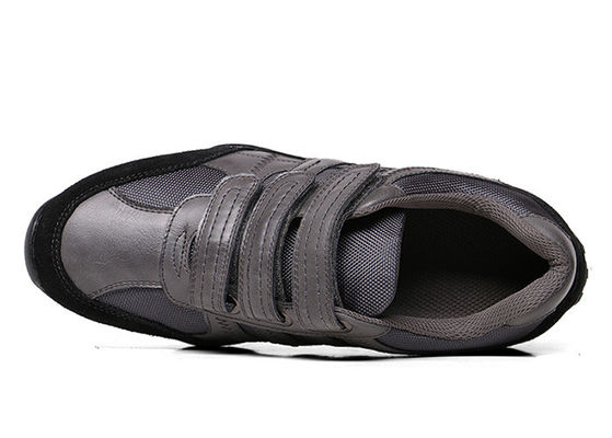 Des chaussures de sport, des chaussures de sport, des chaussures de sport, des chaussures de sport, des chaussures de sport.