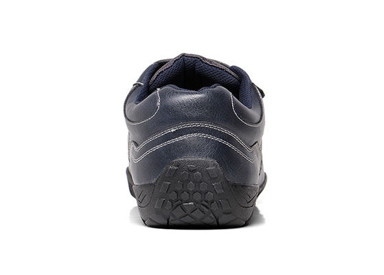 Des chaussures de sport durables pour hommes, des chaussures de marche en velcro pour hommes, des chaussures de dentelle.