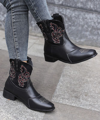 Bottes de cow-boy occidentales en cuir pour femmes avec des performances excellentes