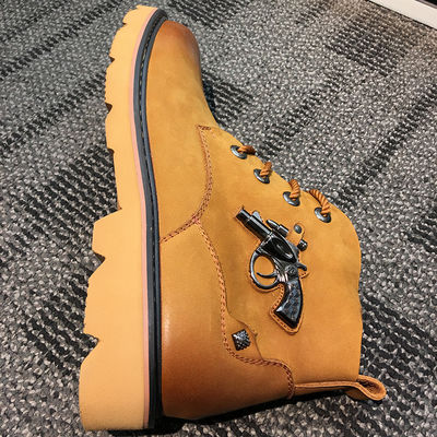Des chaussures en cuir pour hommes pour moto, plates-formes, talons hauts, haut décalé, baskets.