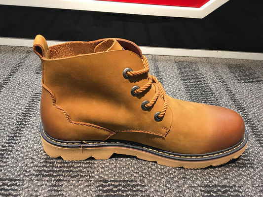 Des chaussures en cuir pour hommes pour moto, plates-formes, talons hauts, haut décalé, baskets.