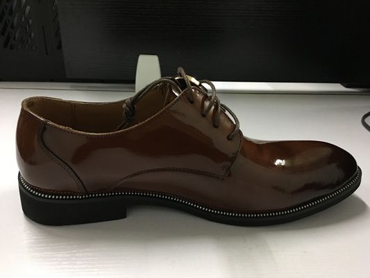 Chaussures d'affaires pour hommes décontractées, chaussures de brogue, chaussures de robe pour hommes faites à la main, Goodyear