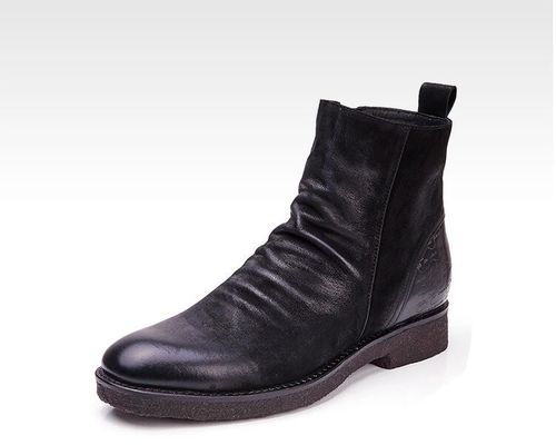 Des bottes en cuir, des bottes de Chelsea.