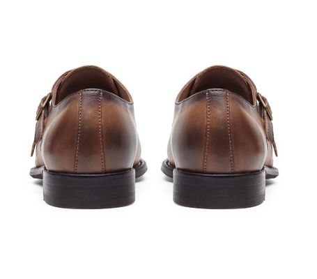 Des chaussures de luxe, des chaussures d' Oxford, des chaussures de mariée.