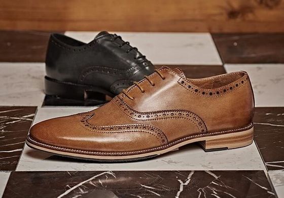 Chaussures de mariée pour hommes faites à la main en cuir de grain entier Goodyear