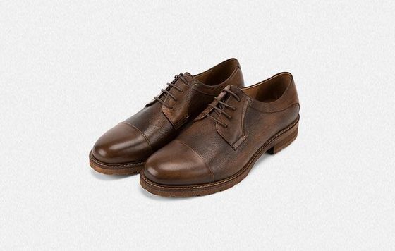 Des créateurs de chaussures de course, chaussures décontractées, chaussures pour hommes, chaussures pour hommes, chaussures de bateau.