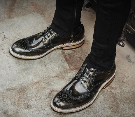 Mode Designers italiens Hommes Vêtements formels Chaussures en cuir authentique Chaussures de mariage de luxe
