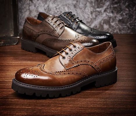 Des chaussures de sport légères et respirantes.