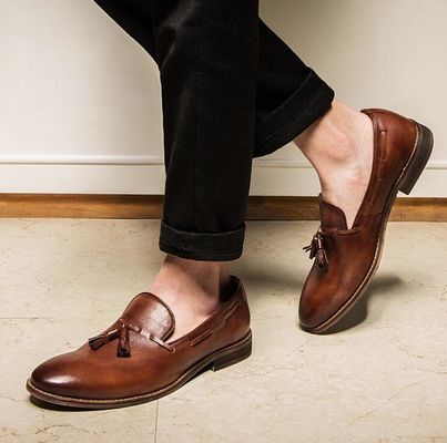 Lace Up Flat Heel Homme Slip On Sneakers haut haut / bas coupé souple en cuir