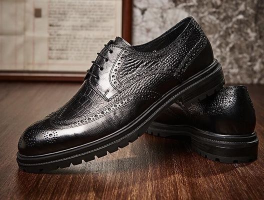 Chaussures de sport confortables en cuir pour hommes durables pour hommes en marron