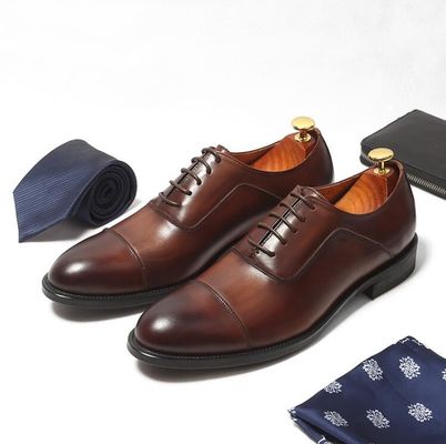 Chaussures à talons simples Hommes Marron dentelle jusqu'à la robe Tailles personnalisées avec finition en cuir cireux