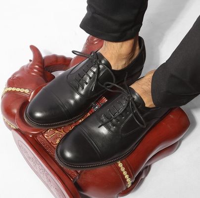 Chaussures en cuir authentique pour hommes avec un design confortable et pointu