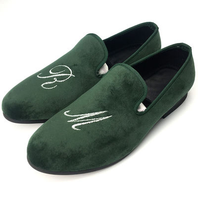 Des loafers en velours de luxe pour hommes en velours verts faits à la main